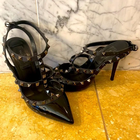 Valentino rockstud perfect condition size 36. - Picture 2 of 6